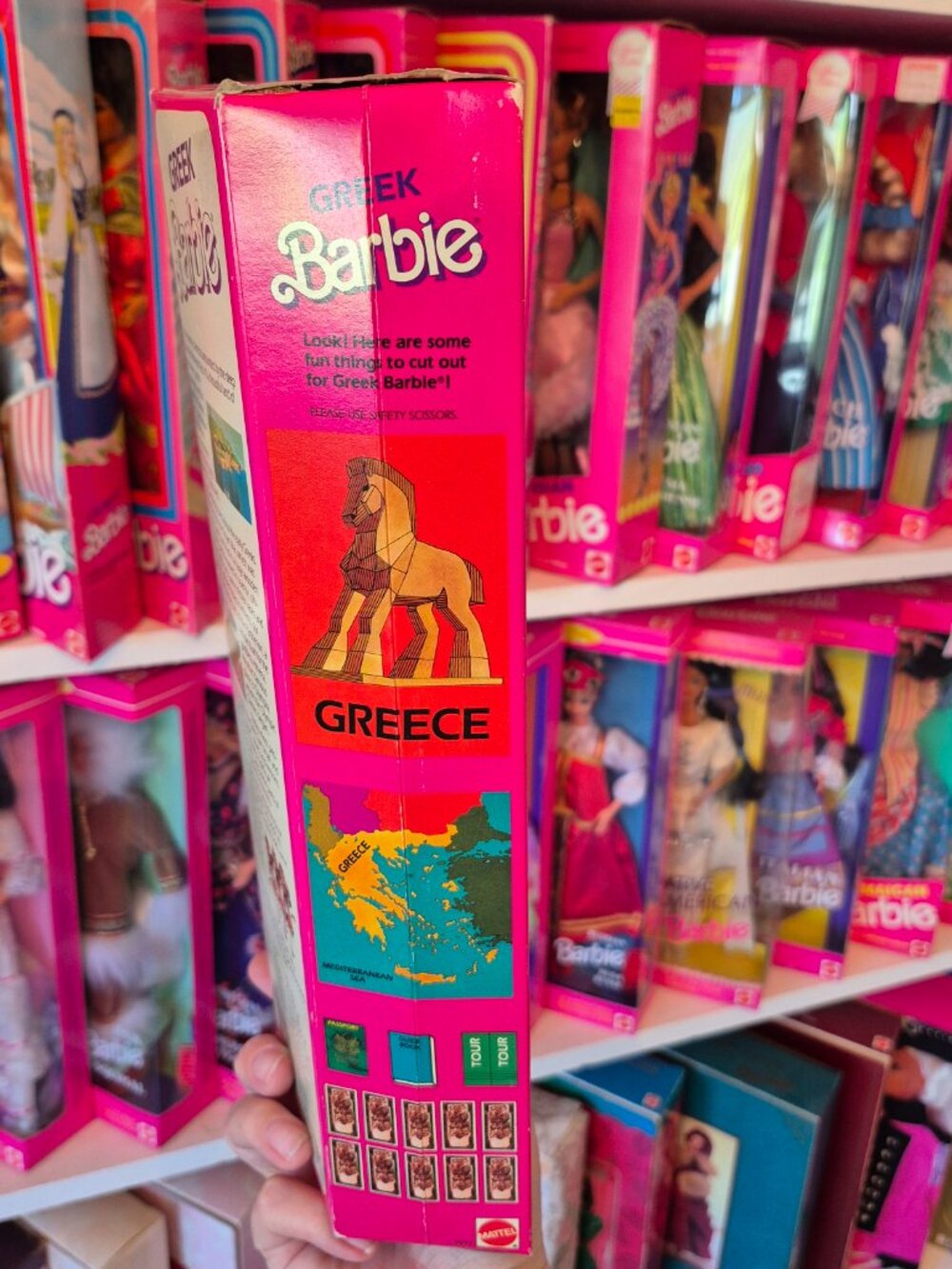 1985 Dolls of the World Greek Barbie NIB - Picture 7 of 8